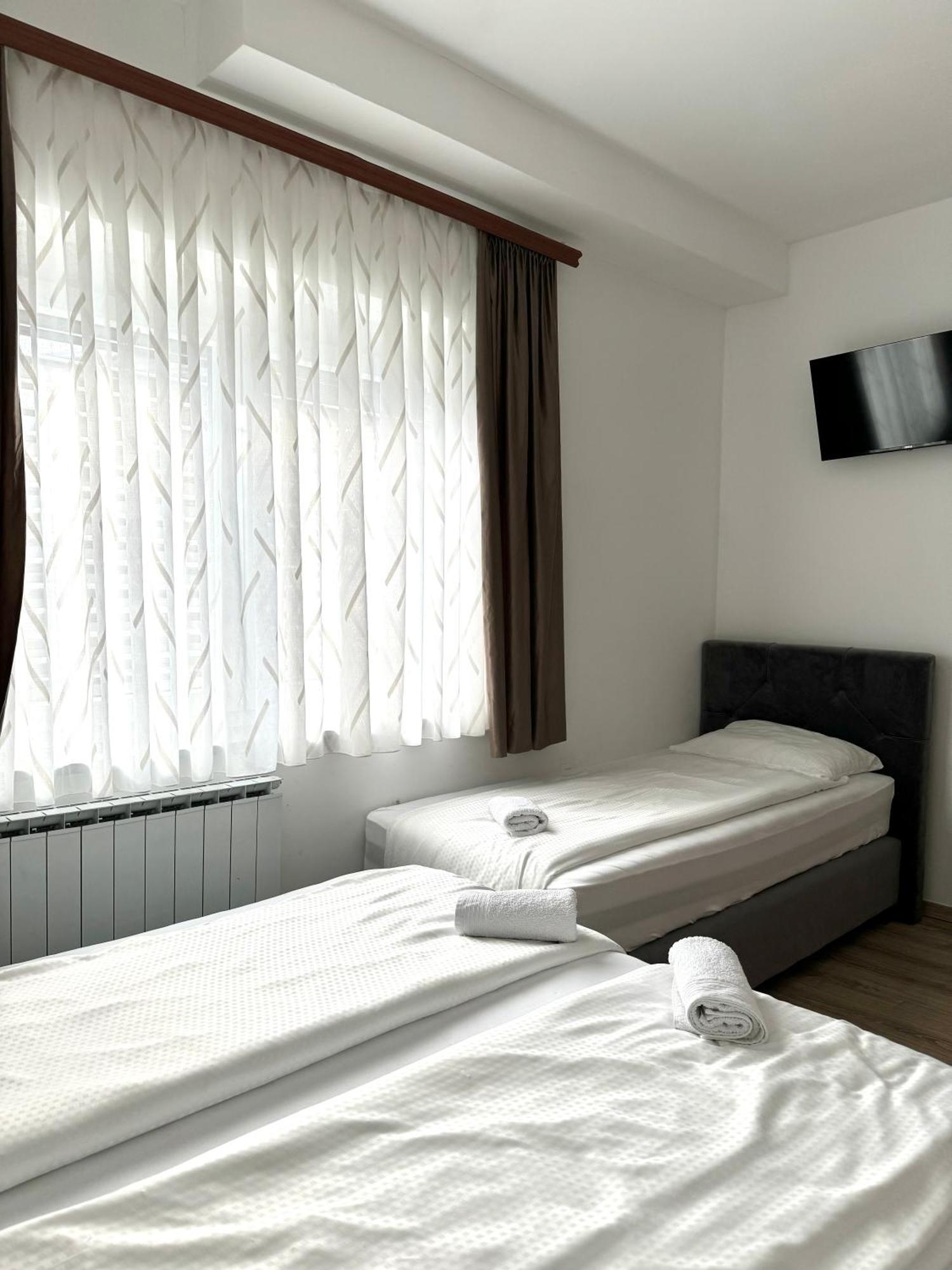 L&L Rooms Марібор Екстер'єр фото