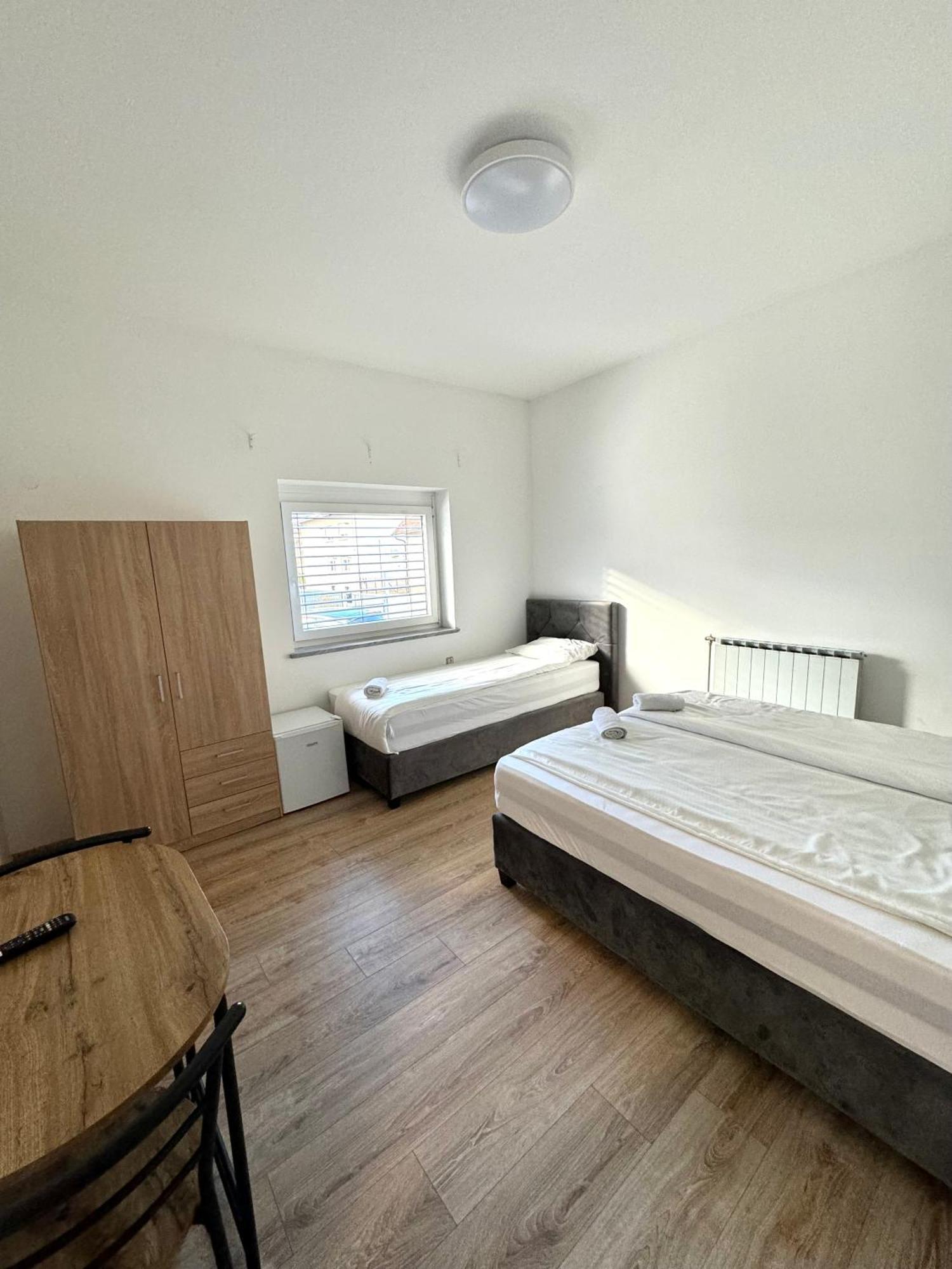 L&L Rooms Марібор Екстер'єр фото