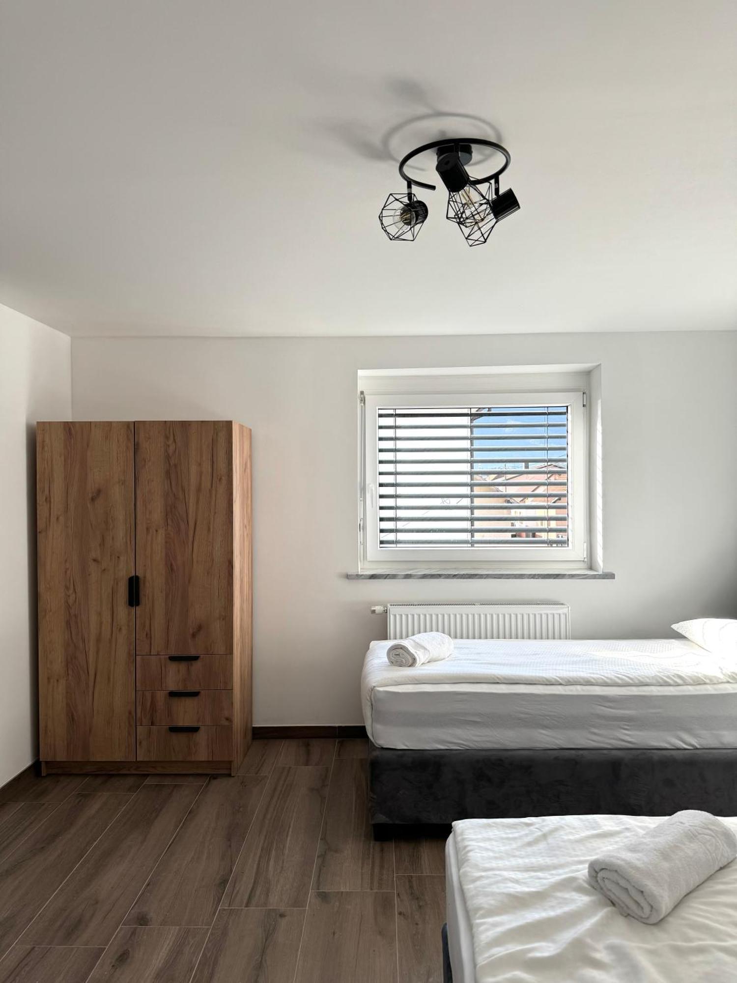 L&L Rooms Марібор Екстер'єр фото